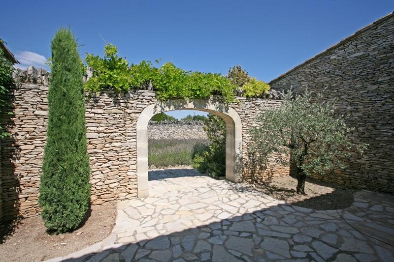 Maison en Luberon avec piscine au calme